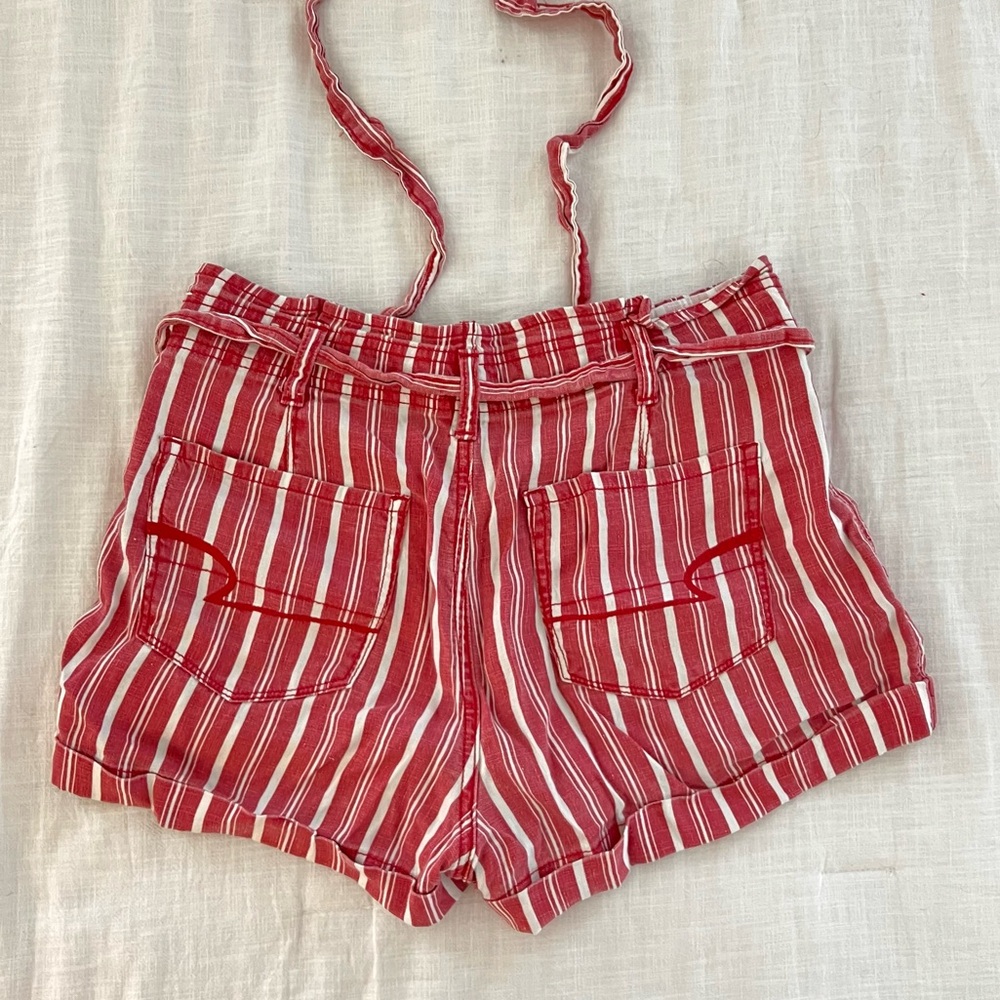 American Eagle Hi-Rise Red Striped Shorts - Picture 3 of 4